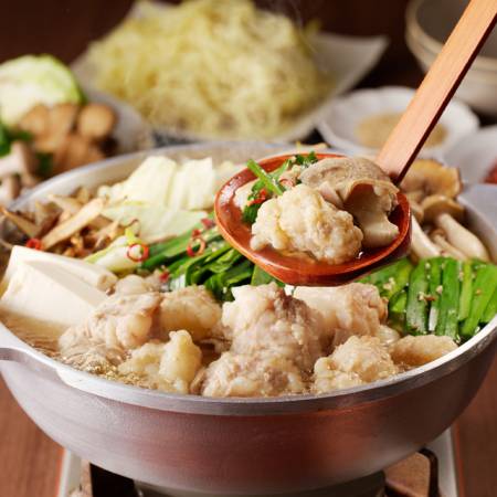 [山樹]国産牛ホルモン「しょう油もつ鍋」ちゃんぽん麺付き2〜3人前